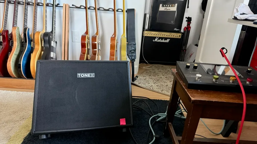 HeadRush FRFR-GO vs IK Multimedia TONEX Cab